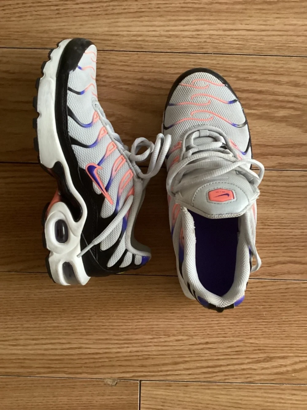 NIKE Tn air shoes